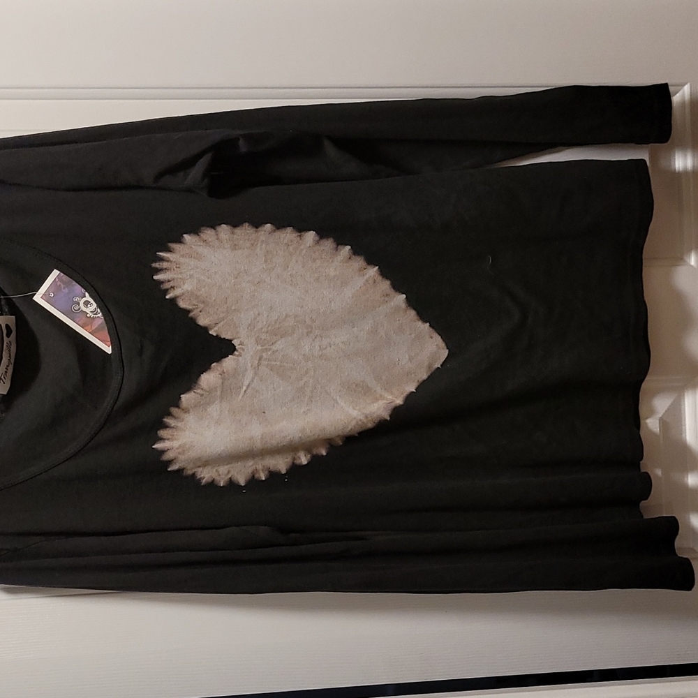 Tranquille Large Black Scoop-neck Top with Heart - NWT